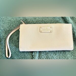 Kate Spade Beige Cream Zipper Wristlet Wallet